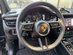 2022 Porsche Macan AWD