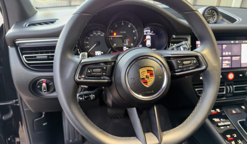 								2022 Porsche Macan AWD full									