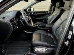 										2022 Porsche Macan AWD full									
