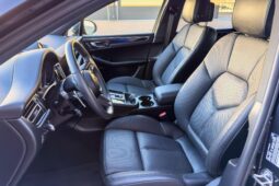 										2022 Porsche Macan AWD full									