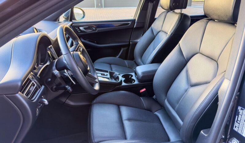 								2022 Porsche Macan AWD full									
