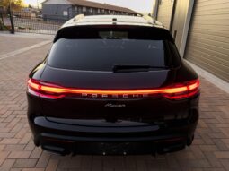 										2022 Porsche Macan AWD full									