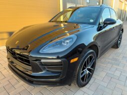 										2022 Porsche Macan AWD full									