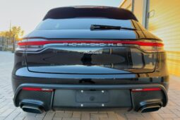 										2022 Porsche Macan AWD full									
