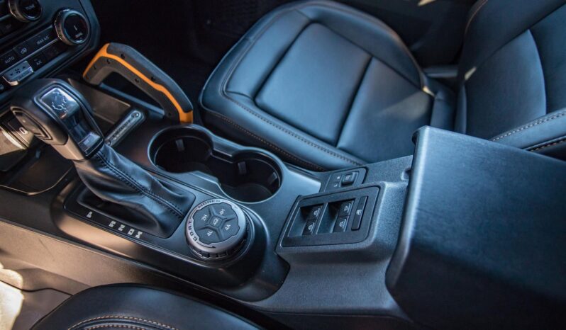 								2022 Ford Bronco Badlands full									