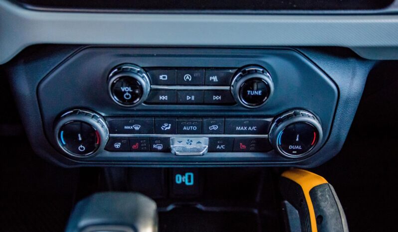 								2022 Ford Bronco Badlands full									