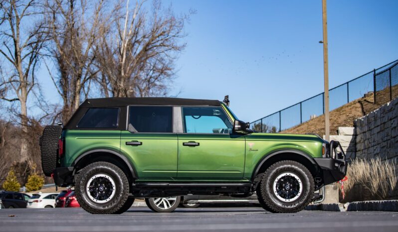 								2022 Ford Bronco Badlands full									