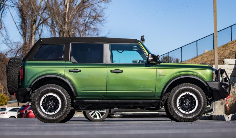 								2022 Ford Bronco Badlands full									