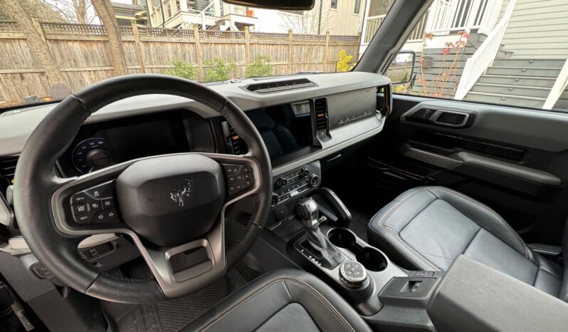 								2022 Ford Bronco Badlands 4WD full									