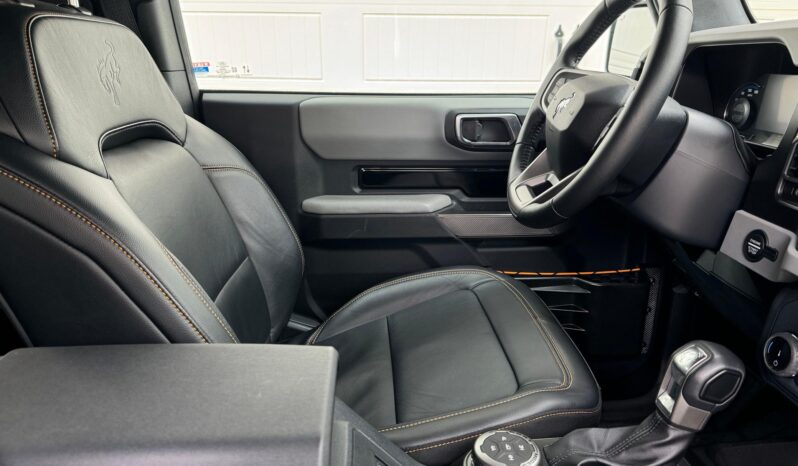 								2022 Ford Bronco Badlands 4WD full									