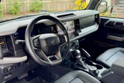 										2022 Ford Bronco Badlands 4WD full									