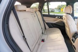 										2022 BMW X5 M50i 523-hp full									