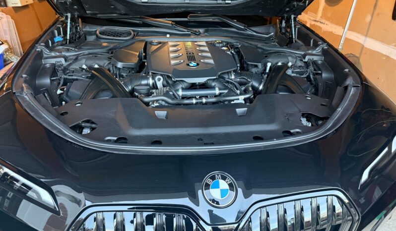 								2023 BMW 760i xDrive 536-hp Twin-Turbo full									
