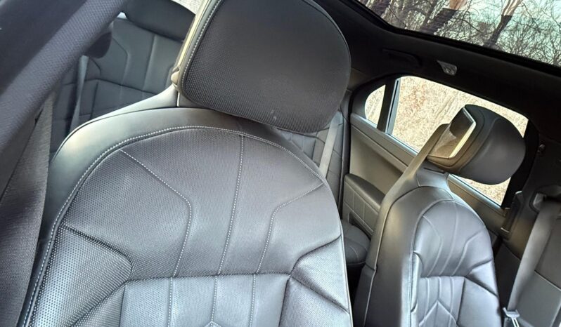 								2023 BMW 760i xDrive 536-hp Twin-Turbo full									