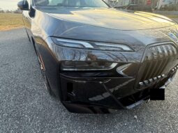 										2023 BMW 760i xDrive 536-hp Twin-Turbo full									