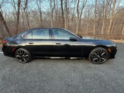 2023 BMW 760i xDrive 536-hp Twin-Turbo