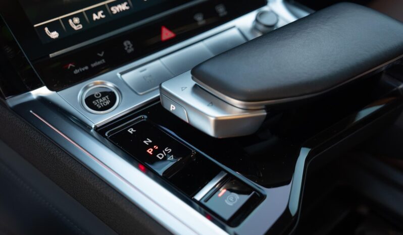 								2022 Audi e-tron Quattro Chronos Edition AWD full									