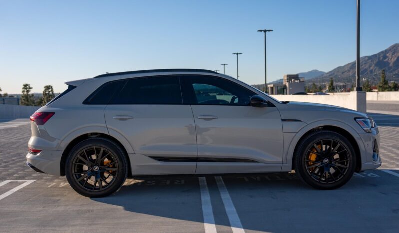 								2022 Audi e-tron Quattro Chronos Edition AWD full									