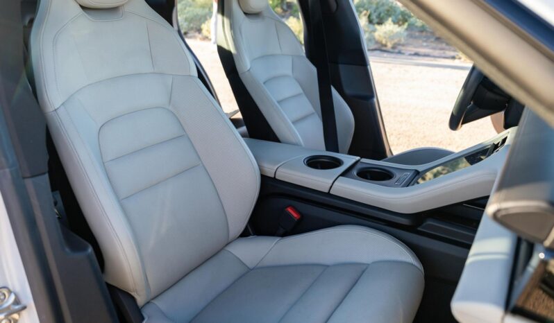 								2022 Porsche Taycan full									