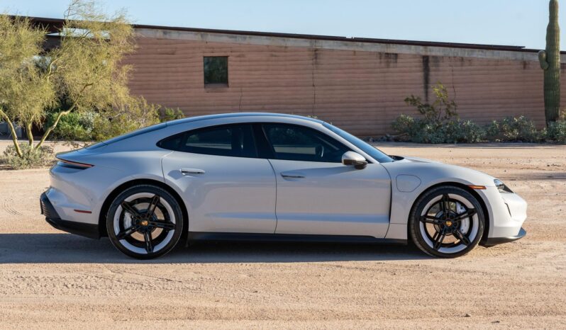 								2022 Porsche Taycan full									