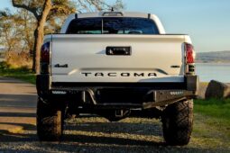 										2023 Toyota Tacoma Limited Double Cab 4×4 full									