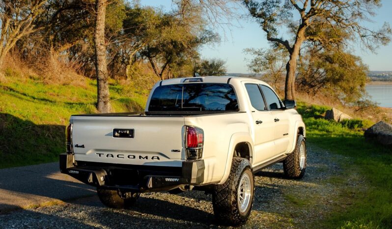 								2023 Toyota Tacoma Limited Double Cab 4×4 full									