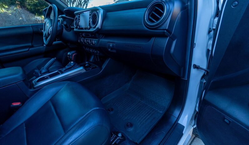 								2023 Toyota Tacoma Limited Double Cab 4×4 full									