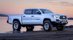 										2023 Toyota Tacoma Limited Double Cab 4×4 full									