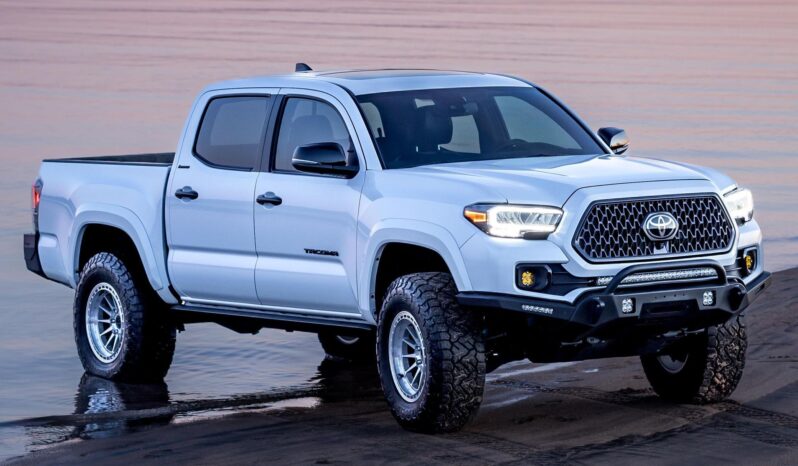 								2023 Toyota Tacoma Limited Double Cab 4×4 full									