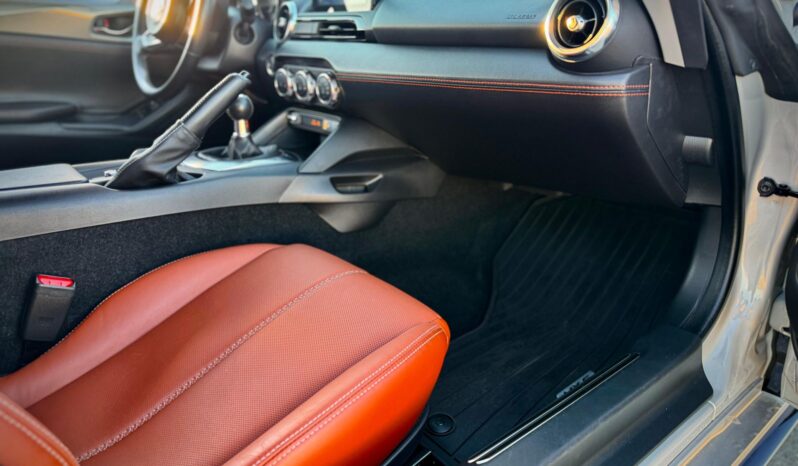 								2022 Mazda MX-5 Miata RF Grand Touring full									