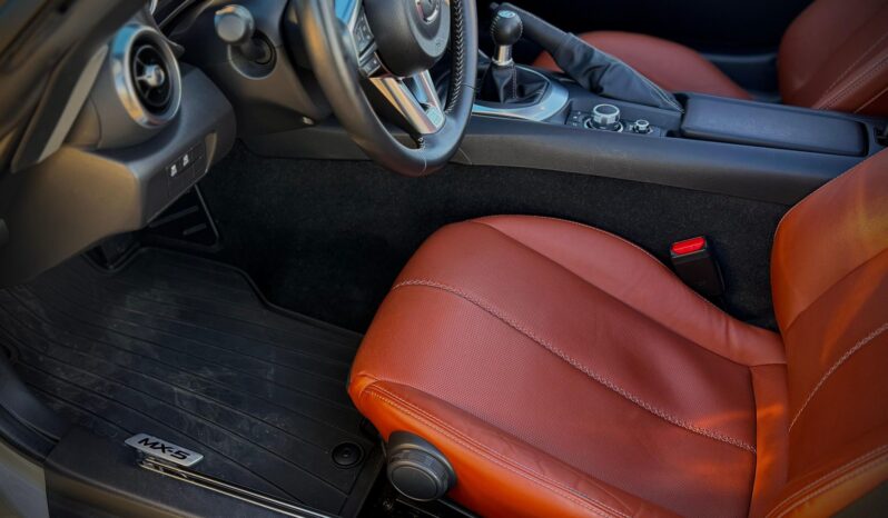 								2022 Mazda MX-5 Miata RF Grand Touring full									