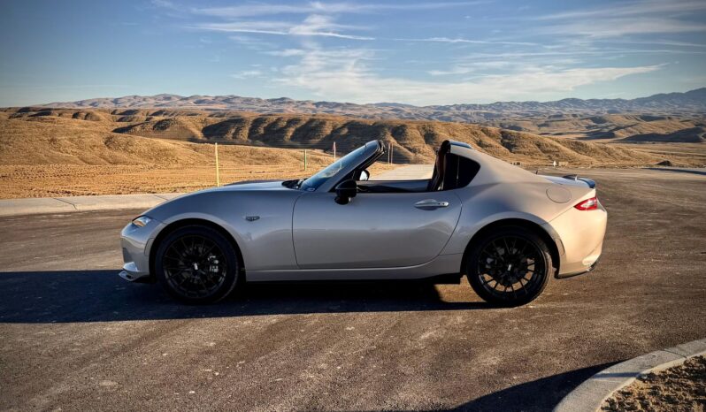 								2022 Mazda MX-5 Miata RF Grand Touring full									