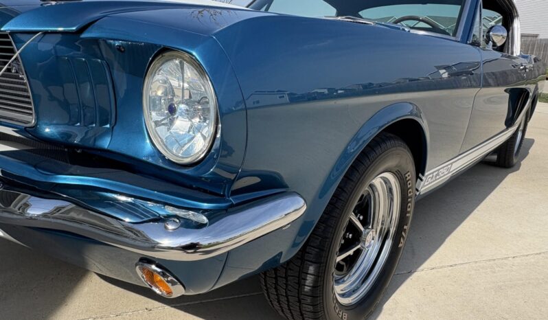 								1965 Ford Mustang Fastback 5-Speed full									