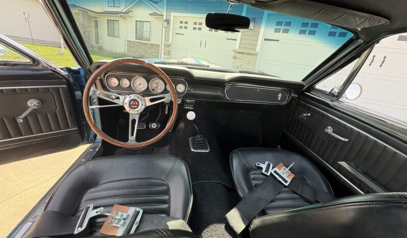 								1965 Ford Mustang Fastback 5-Speed full									