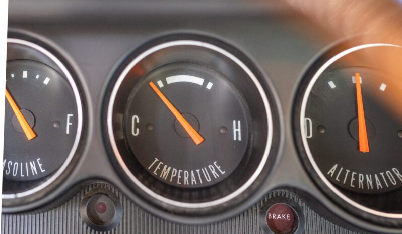 								1970 Dodge Challenger 5-Speed 5.7L Hemi full									