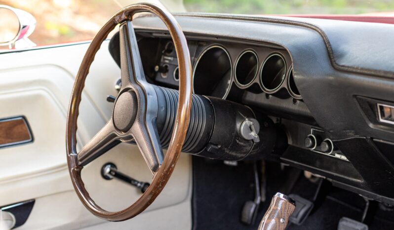 								1970 Dodge Challenger 5-Speed 5.7L Hemi full									