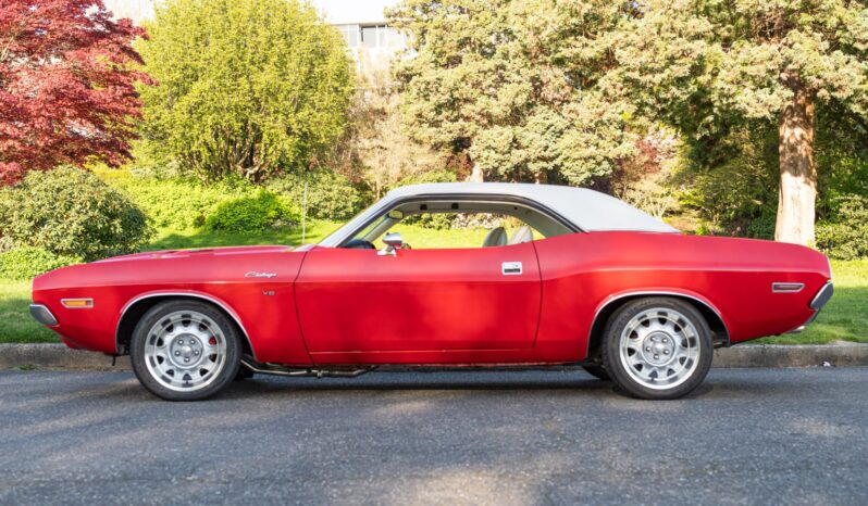 								1970 Dodge Challenger 5-Speed 5.7L Hemi full									