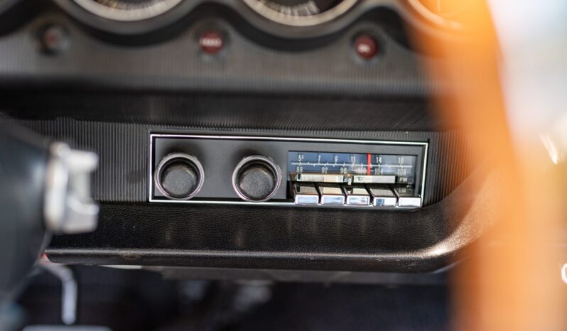 								1970 Dodge Challenger 5-Speed 5.7L Hemi full									