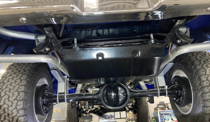 								1966 Ford F-100 Custom Cab 4×4 4-Speed full									