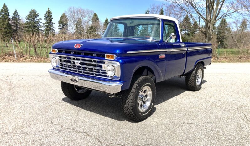 								1966 Ford F-100 Custom Cab 4×4 4-Speed full									
