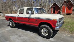 1976 Ford F-250 Custom Highboy Crew Cab 4×4 4-Speed