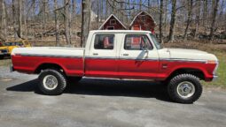 1976 Ford F-250 Custom Highboy Crew Cab 4×4 4-Speed full