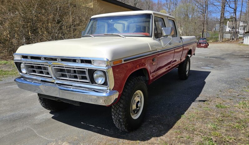 								1976 Ford F-250 Custom Highboy Crew Cab 4×4 4-Speed full									