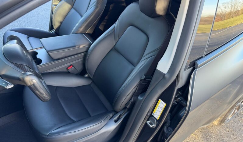 								2024 Tesla Model Y Performance Dual-Motor AWD full									