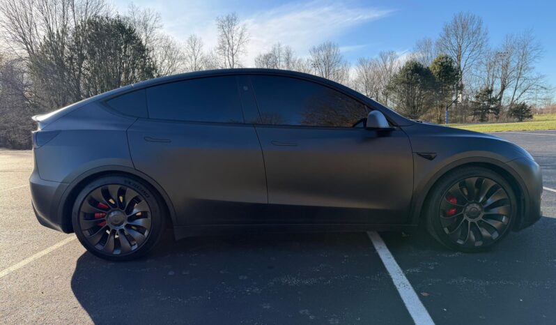 								2024 Tesla Model Y Performance Dual-Motor AWD full									