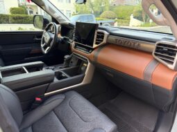 										2022 Toyota Tundra Limited CrewMax 4×4 TRD full									