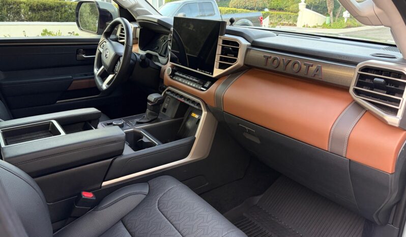 								2022 Toyota Tundra Limited CrewMax 4×4 TRD full									