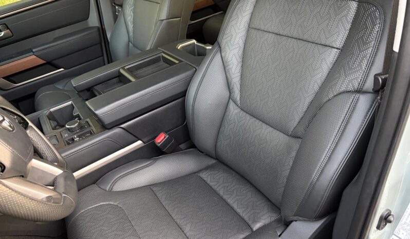 								2022 Toyota Tundra Limited CrewMax 4×4 TRD full									