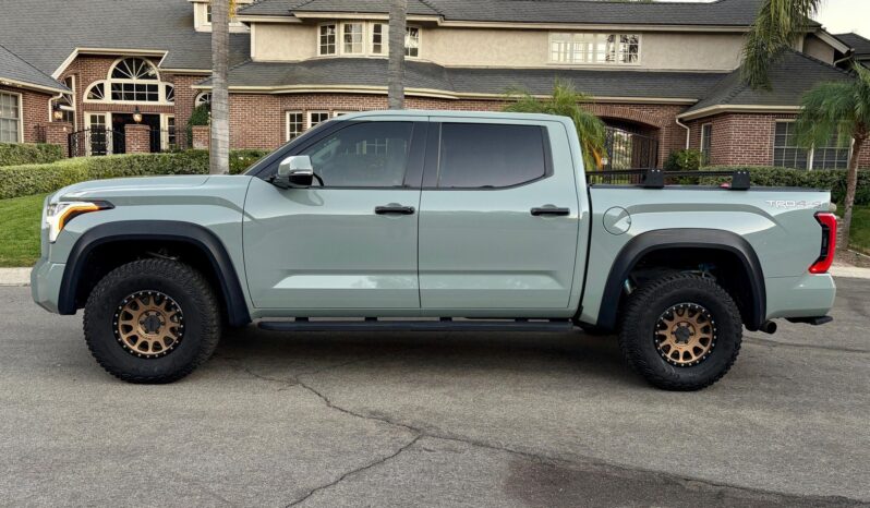 								2022 Toyota Tundra Limited CrewMax 4×4 TRD full									