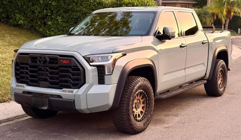 								2022 Toyota Tundra Limited CrewMax 4×4 TRD full									